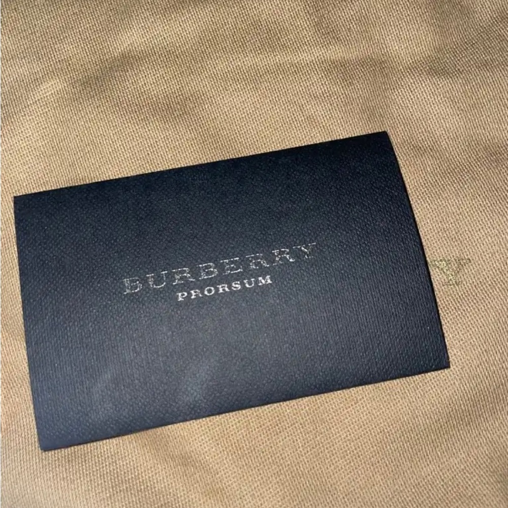 Burberry purse